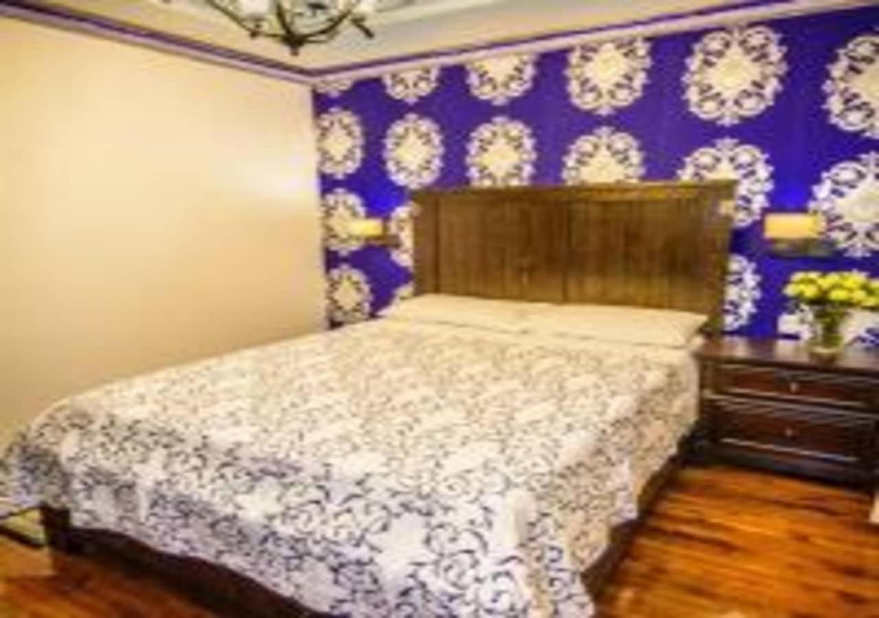 Hotel Azul De La Plaza By Chat Noir Cuenca Luaran gambar