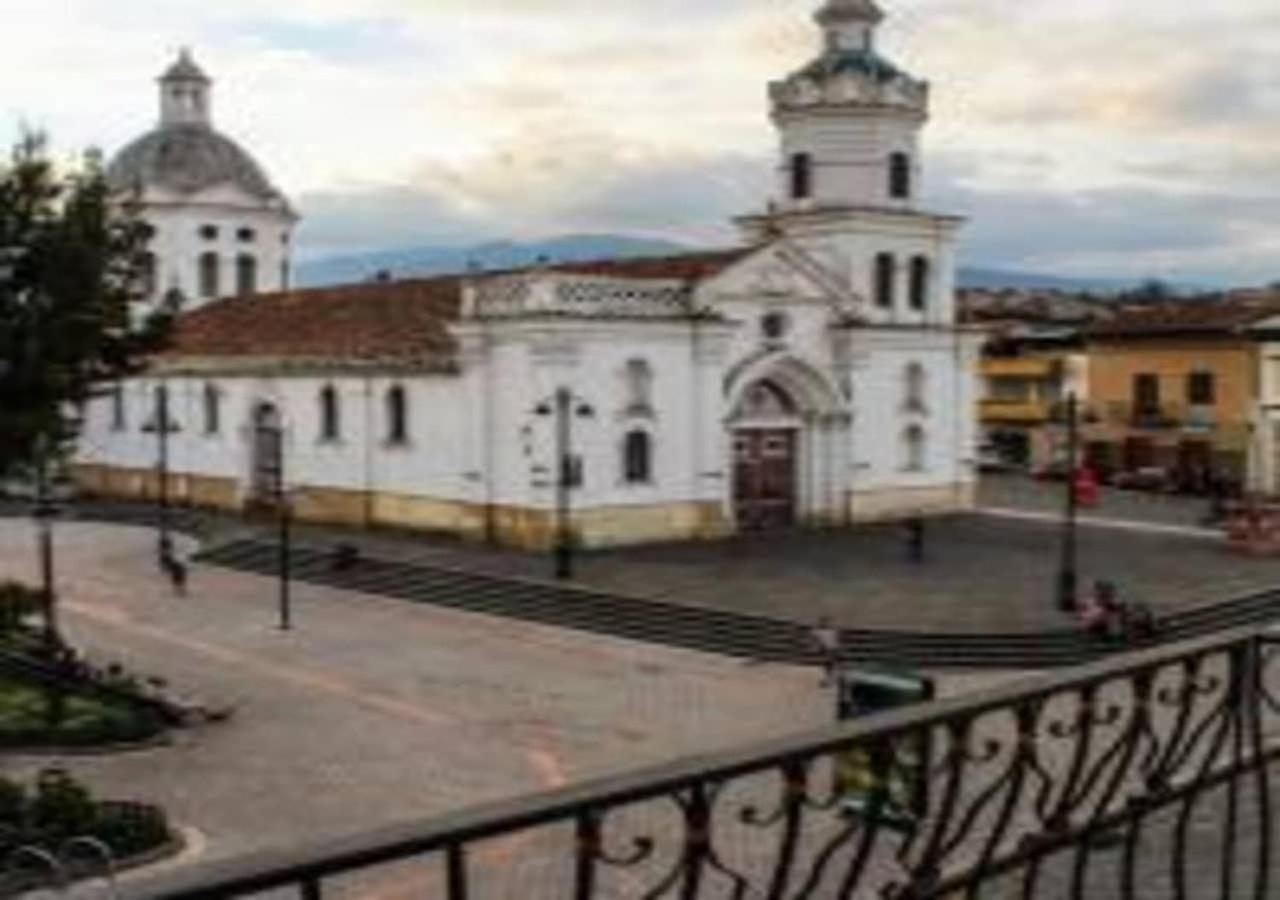 Hotel Azul De La Plaza By Chat Noir Cuenca Luaran gambar