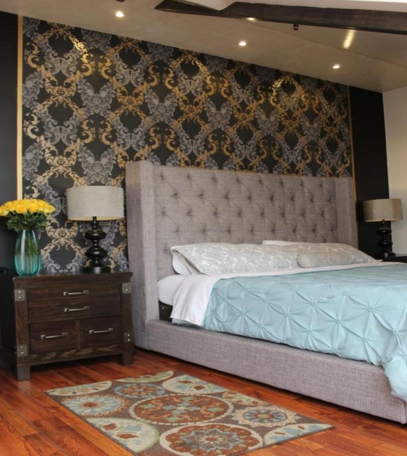 Hotel Azul De La Plaza By Chat Noir Cuenca Luaran gambar