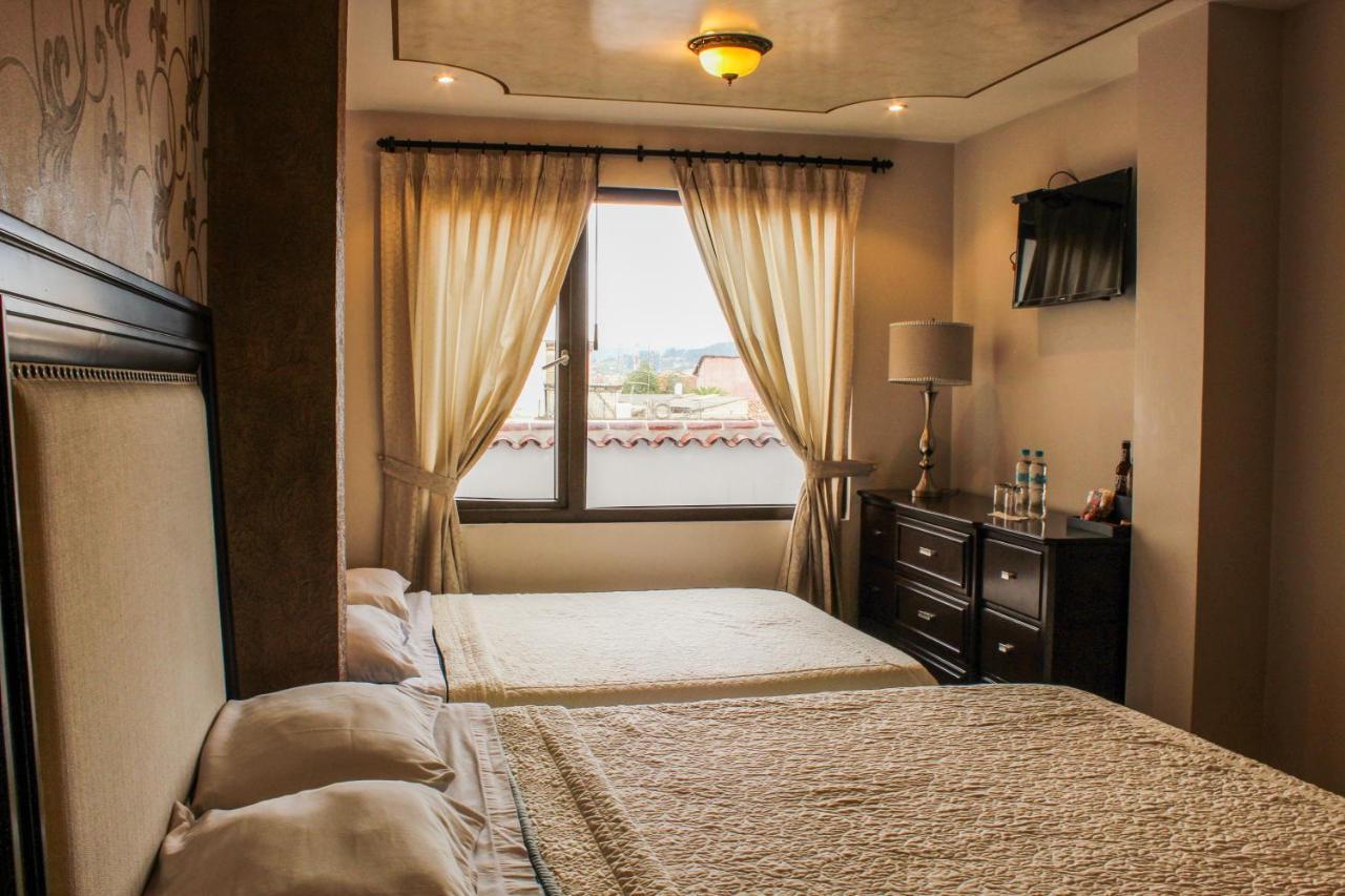 Hotel Azul De La Plaza By Chat Noir Cuenca Luaran gambar