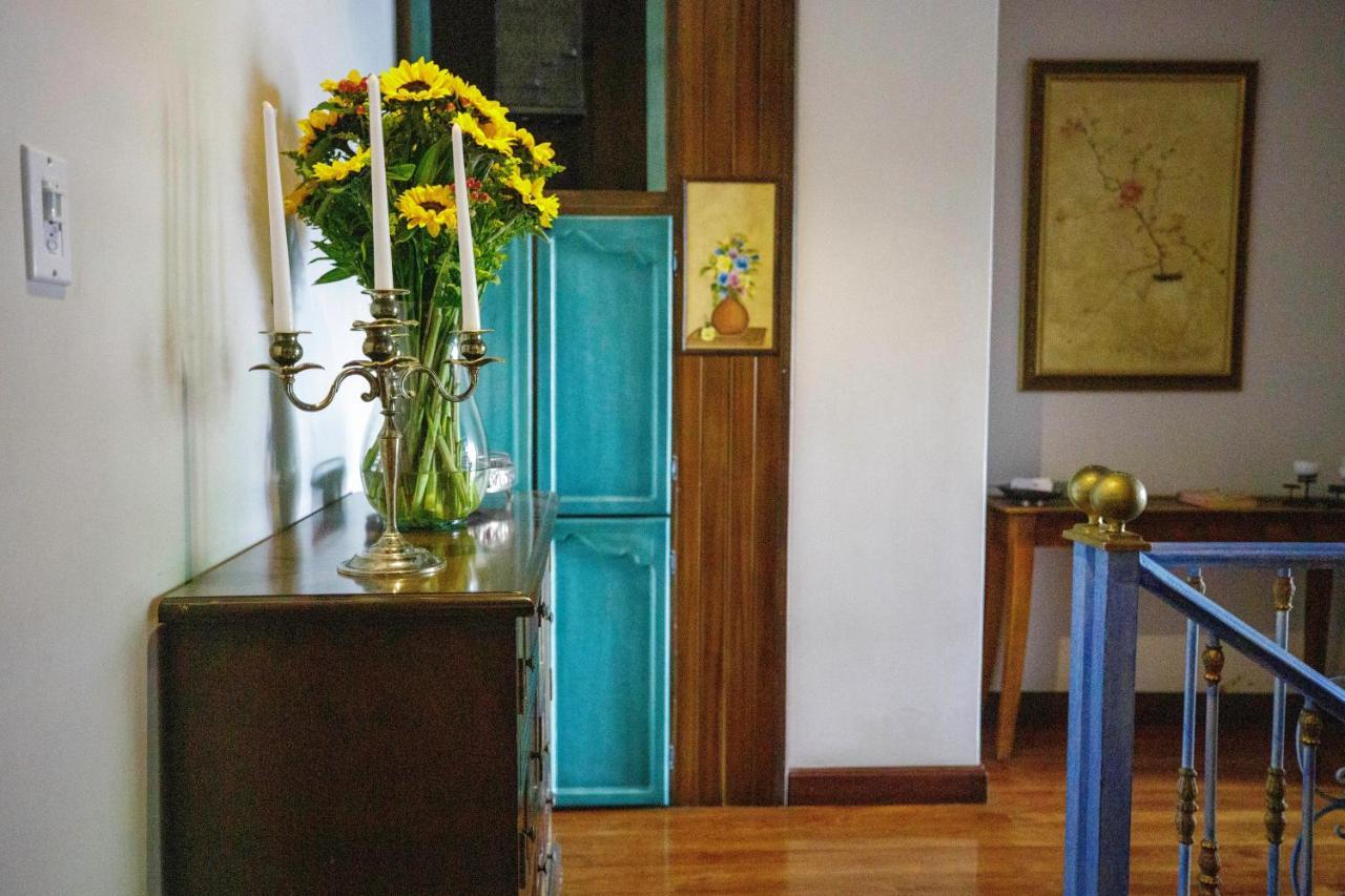 Hotel Azul De La Plaza By Chat Noir Cuenca Luaran gambar