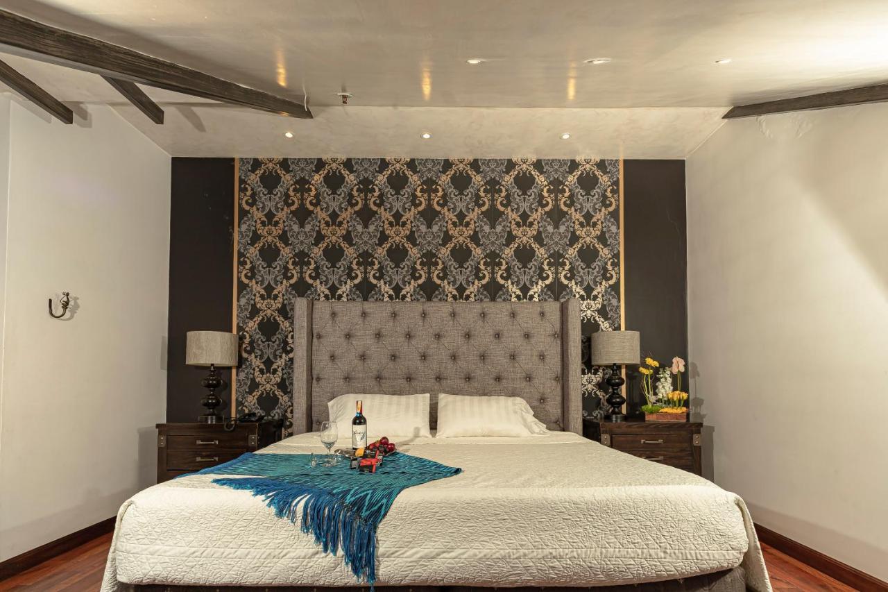Hotel Azul De La Plaza By Chat Noir Cuenca Luaran gambar