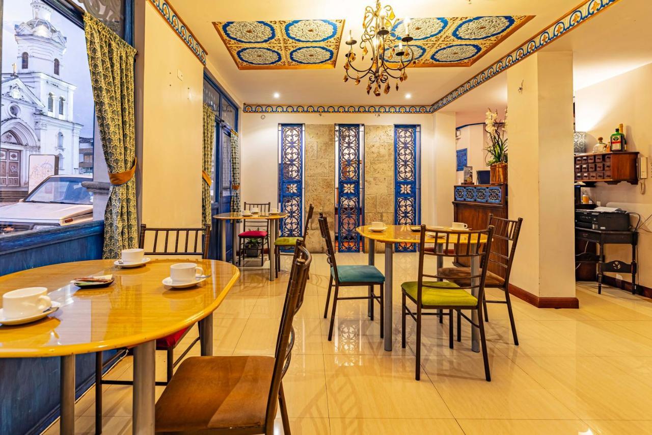 Hotel Azul De La Plaza By Chat Noir Cuenca Luaran gambar