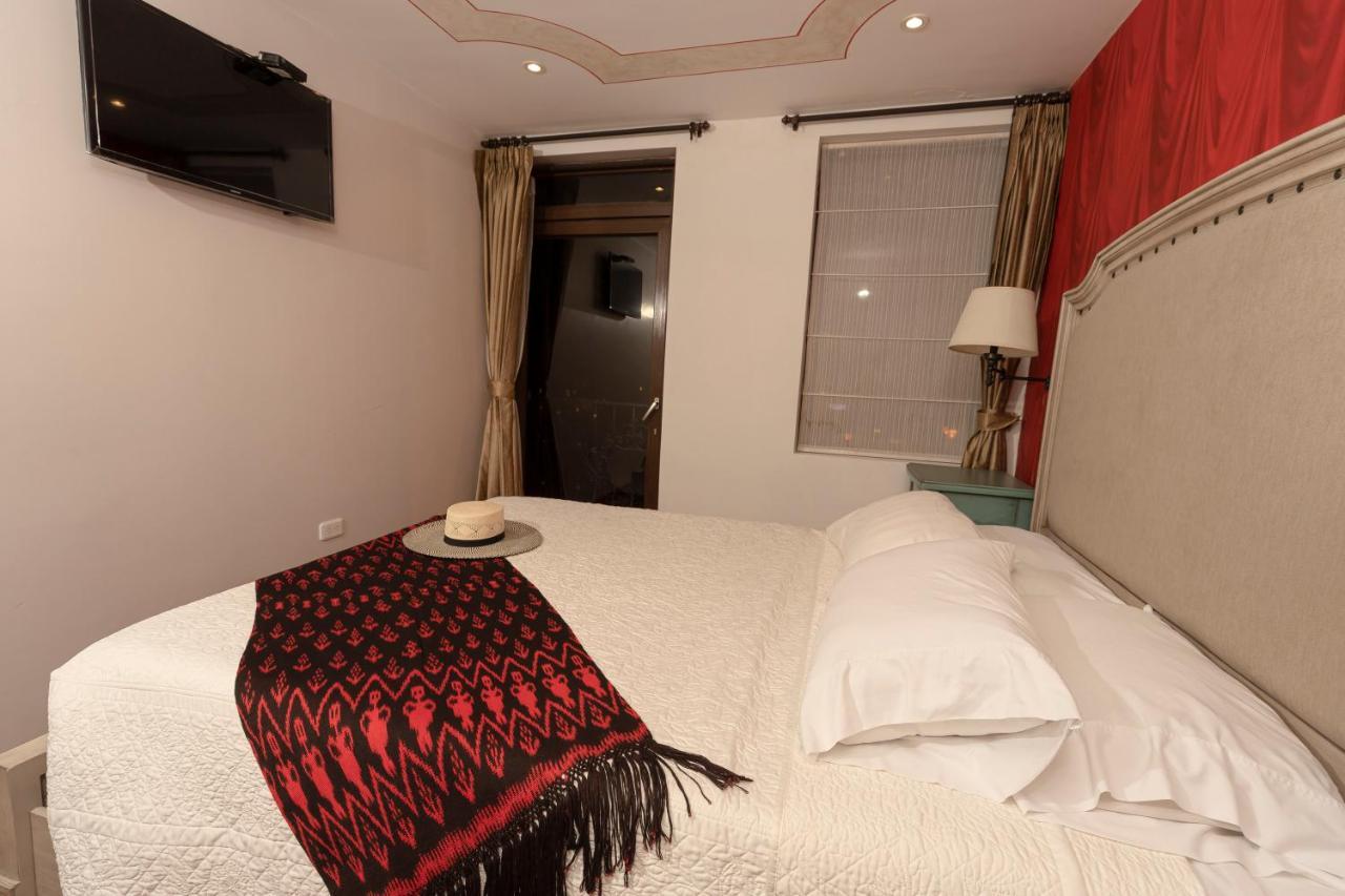 Hotel Azul De La Plaza By Chat Noir Cuenca Luaran gambar