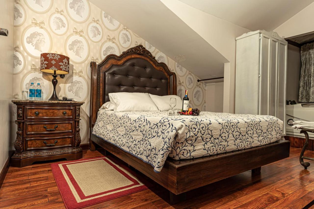 Hotel Azul De La Plaza By Chat Noir Cuenca Luaran gambar